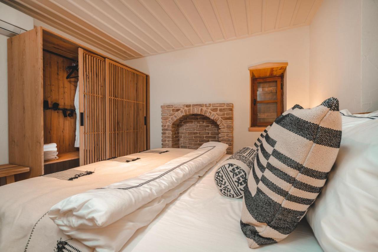 6 Rooms By Azumare Side Eksteriør billede